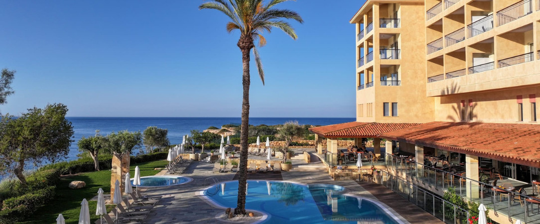 Thalassa Boutique Hotel & Spa ★★★★★ - Adults Only - Hôtel de charme sur fond du bleu turquoise de la Baie de Corail à Chypre. - Coral Bay, Chypre