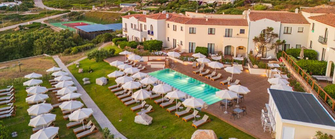 Mangia's Santa Teresa Resort ★★★★★ - Adresse 5 étoiles entièrement rénovée au bord de la mer en Sardaigne. - Sardaigne, Italie