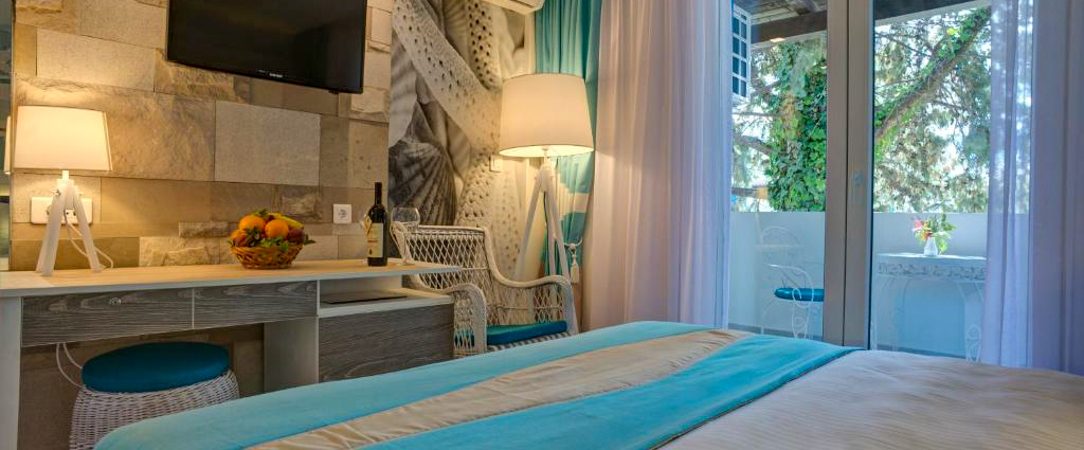 Hotel Aleksandar ★★★★ - Un séjour lumineux à Budva, entre piscines extérieures et douceur adriatique du Monténégro. - Budva, Monténégro