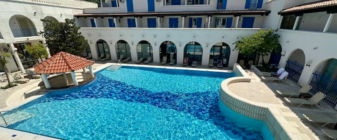 Hotel Aleksandar ★★★★ - Un séjour lumineux à Budva, entre piscines extérieures et douceur adriatique du Monténégro. - Budva, Monténégro