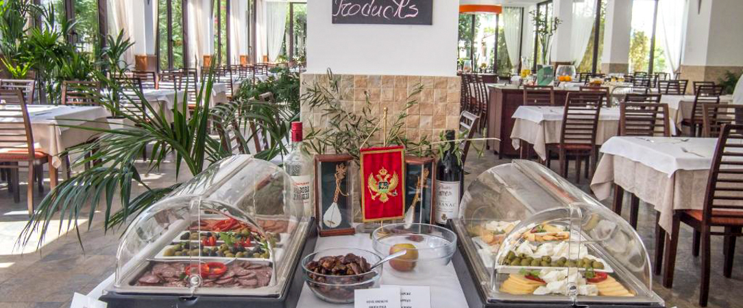 Hotel Aleksandar ★★★★ - Un séjour lumineux à Budva, entre piscines extérieures et douceur adriatique du Monténégro. - Budva, Monténégro