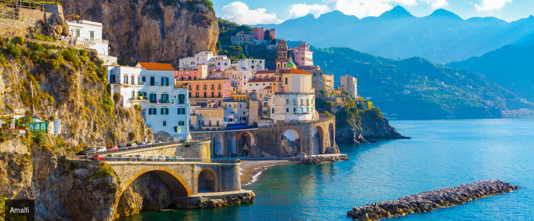 Italie en mer : histoire & culture - Croisière de 7 nuits, des trésors de Rome aux îles volcaniques du sud de l'Italie, rythmée par les conférences de Raphaël Enthoven. - Italie : Rome, côte amalfitaine & îles volcaniques