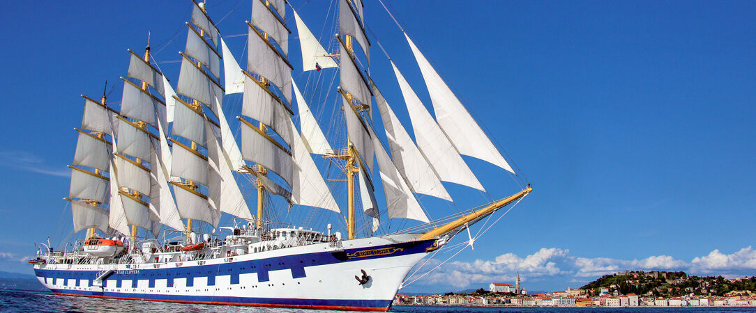 Italie en mer : histoire & culture - Croisière de 7 nuits, des trésors de Rome aux îles volcaniques du sud de l'Italie, rythmée par les conférences de Raphaël Enthoven. - Italie : Rome, côte amalfitaine & îles volcaniques