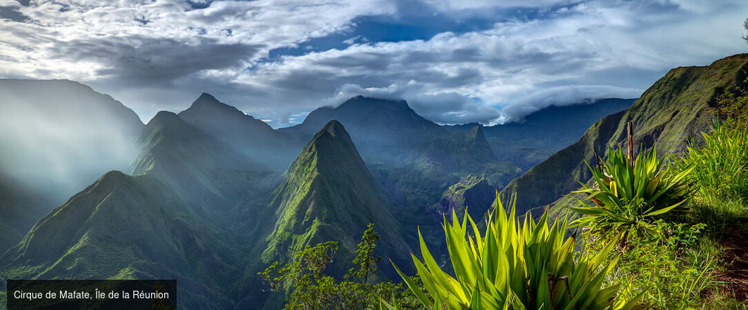La Réunion & l’Île Maurice, entre sommets et lagons - Combiné de 8 à 10, 12 ou 14 nuits, un voyage magique qui relie deux magnifiques îles : volcans, traditions créoles, lagons turquoise et douceur de vivre. - Île de la Réunion & Île Maurice