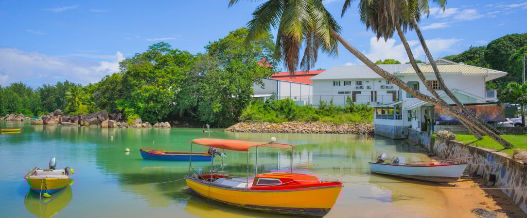 Croisière aux Seychelles : Itinéraire de rêve de Victoria à Mahé - 7 nuits au cœur de l’archipel mythique des Seychelles, entre lagons turquoise, nature préservée et douceur créole. - Seychelles : de Victoria à Mahé