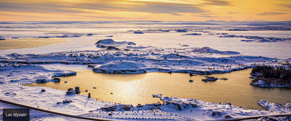 Islande : sources chaudes et routes arctiques - Autotour de 5 nuits en Islande, au cœur de l’hiver, entre bains géothermiques, fjords enneigés et paysages lunaires, sur les routes du nord jusqu’au cercle arctique. - Islande : de Reykjavik au Akureyri