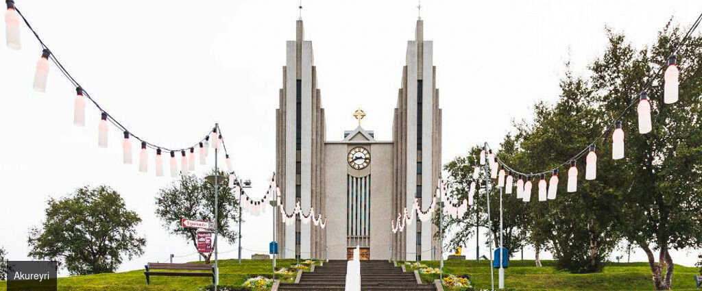 Islande : sources chaudes et routes arctiques - Autotour de 5 nuits en Islande, au cœur de l’hiver, entre bains géothermiques, fjords enneigés et paysages lunaires, sur les routes du nord jusqu’au cercle arctique. - Islande : de Reykjavik au Akureyri