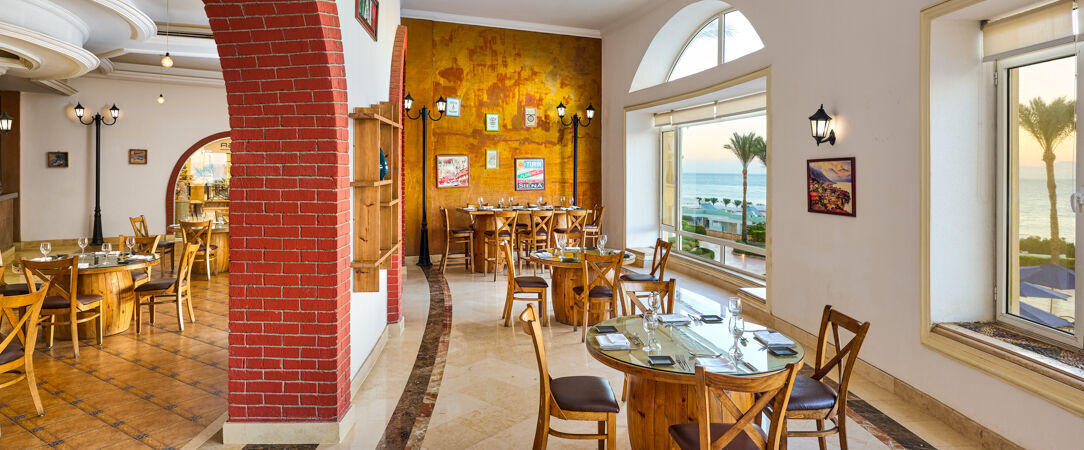 Renaissance Sharm El Sheikh Golden View Beach Resort ★★★★★ - Un resort familial sous le soleil de la mer Rouge, entre récifs coralliens, piscines et formule tout compris. - Sharm El Sheikh, Égypte