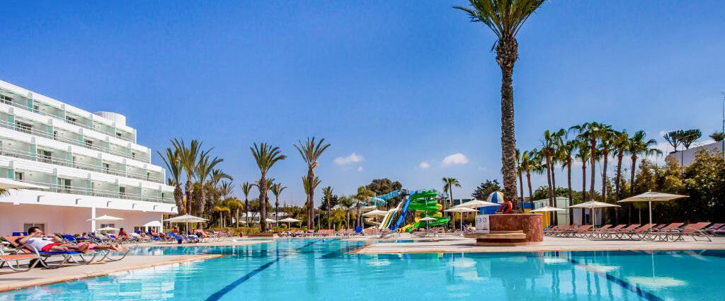 Amadil Ocean Club Agadir ★★★★ by Ôvoyages - Une parenthèse ensoleillée face à la mer à Agadir dans la douceur marocaine, l'idéal pour profiter en famille. - Agadir, Maroc