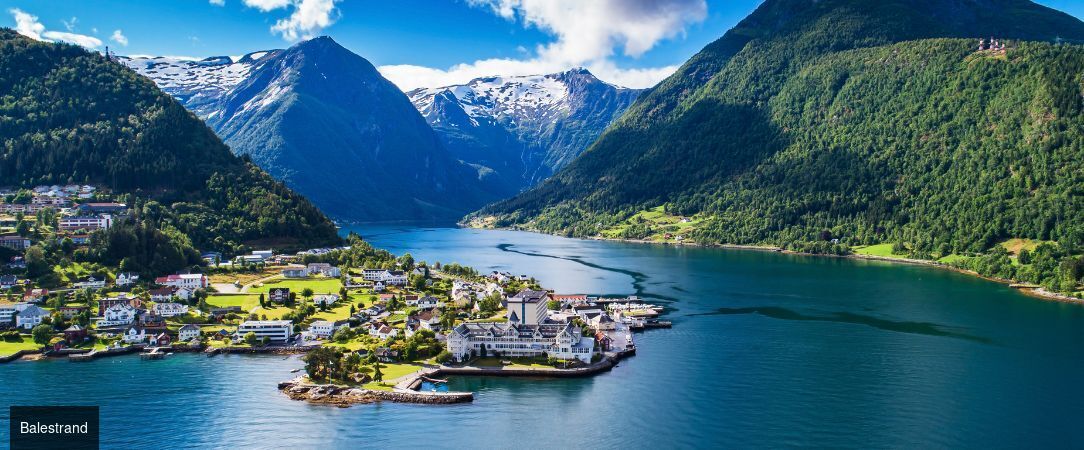 Au fil des fjords norvégiens en train et croisière - Circuit individuel de 6 nuits en Norvège, entre capitale scandinave, traversée ferroviaire spectaculaire et croisières au cœur des fjords. - Norvège : Oslo, Sognefjord & Bergen