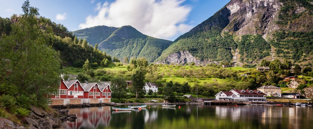 Au fil des fjords norvégiens en train et croisière - Circuit individuel de 6 nuits en Norvège, entre capitale scandinave, traversée ferroviaire spectaculaire et croisières au cœur des fjords. - Norvège : Oslo, Sognefjord & Bergen