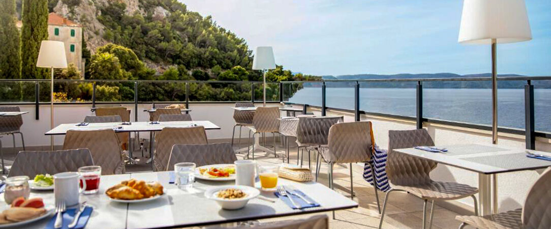 TUI Blue Adriatic Beach ★★★★ - Adults Only - Une parenthèse Adults Only face à l’Adriatique, entre plage de galets, montagnes du Biokovo et lumière dalmate. - Riviera de Makarska, Croatie