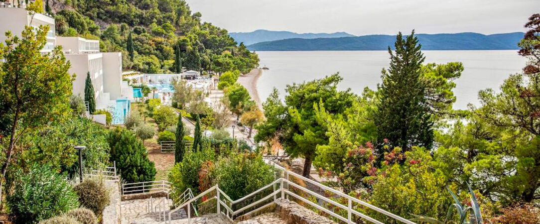 TUI Blue Adriatic Beach ★★★★ - Adults Only - Une parenthèse Adults Only face à l’Adriatique, entre plage de galets, montagnes du Biokovo et lumière dalmate. - Riviera de Makarska, Croatie