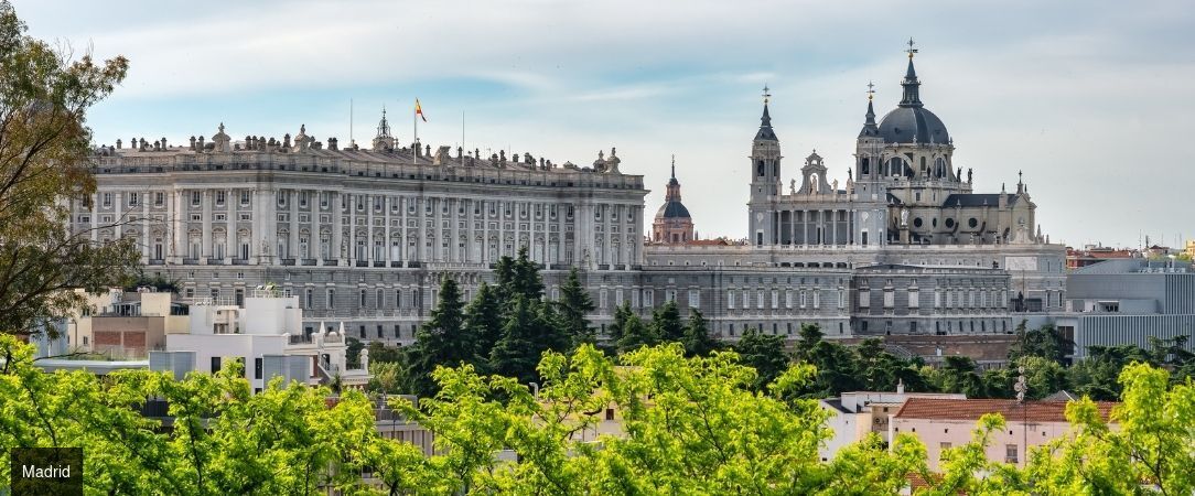 Real Madrid, vivez la légende au Bernabéu – Saison 2025-2026 - Toute la magie d’un match du Real Madrid au stade Santiago Bernabéu et le confort d’un hôtel 4 étoiles à Madrid. - Madrid, Espagne