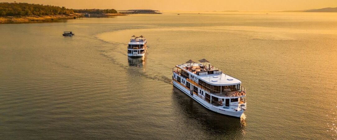 Safari-croisière au fil du Zambèze - Croisière-safari de 8 nuits en Afrique australe ; parcs mythiques de Chobé et de Matusadona, traditions namibiennes et paysages grandioses des chutes Victoria. - Afrique australe