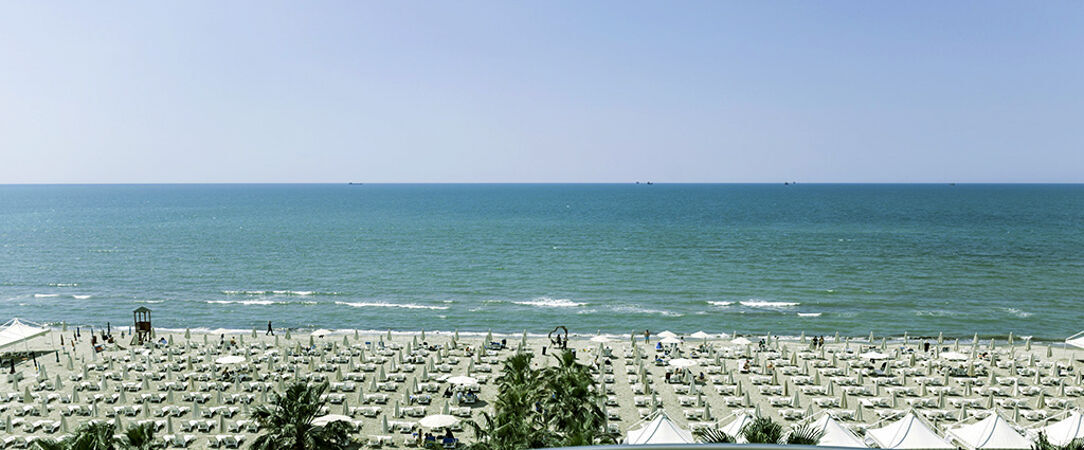 Grand Blue Fafa Resort & Spa ★★★★★ - Un Resort contemporain en bord d’Adriatique, entre élégance moderne et douceur balnéaire albanaise. - Golem, Albanie