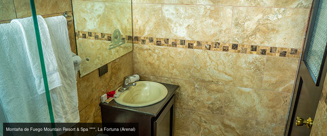 Volcan & Océan – Expérience All Inclusive au Costa Rica - Circuit individuel de 9 à 15 nuits entre jungle volcanique et plages du Pacifique. - Costa Rica – Arenal & Golfo de Papagayo