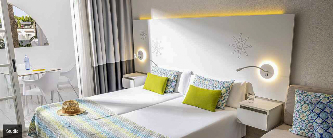 TUI Magic Life Cala Pada ★★★★ - Une parenthèse active et conviviale à Ibiza, au cœur d’une pinède face à la mer. - Ibiza, Espagne