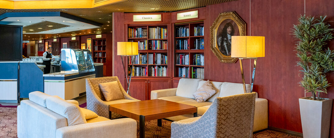 Croisière Odyssée tropicale : traversée transatlantique de Dunkerque à Pointe-à-Pitre - Croisière de 16 nuits : une traversée de l’Atlantique entre Europe, Açores et Caraïbes, à bord du Renaissance. - Atlantique & Caraïbes