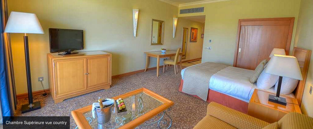 Radisson Blu Resort & Spa, Malta Golden Sands ★★★★★ - Douceur d’une baie maltaise & repos d’un hôtel cinq étoiles. - Malte