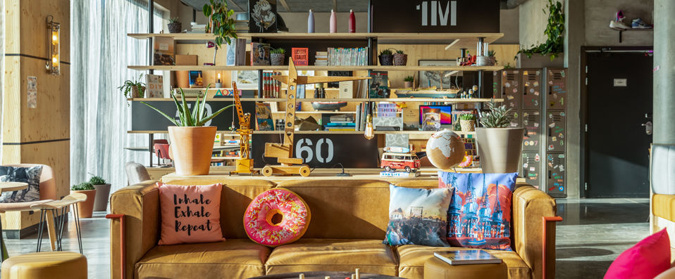 Moxy Bordeaux & La Cité du Vin - Un lieu tendance et convivial à Bordeaux. - Bordeaux, France