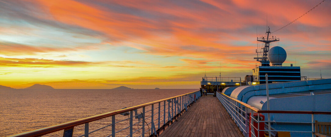 Croisière Noël au rythme des Caraïbes - Croisière de 10 nuits au départ de Pointe-à-Pitre pour célébrer Noël sous le soleil des Caraïbes, entre escales paradisiaques et atmosphère festive. - Caraïbes – Antilles