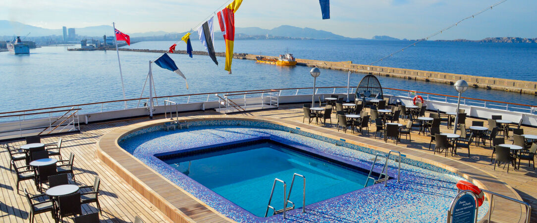 Croisière Noël au rythme des Caraïbes - Croisière de 10 nuits au départ de Pointe-à-Pitre pour célébrer Noël sous le soleil des Caraïbes, entre escales paradisiaques et atmosphère festive. - Caraïbes – Antilles