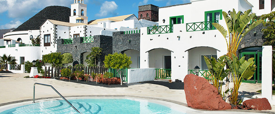 H&#xf4;tel Volcan Lanzarote 5* - Éruption de luxe et de détente à Lanzarote. <b>Demi-pension incluse !</b> - Lanzarote, Espagne