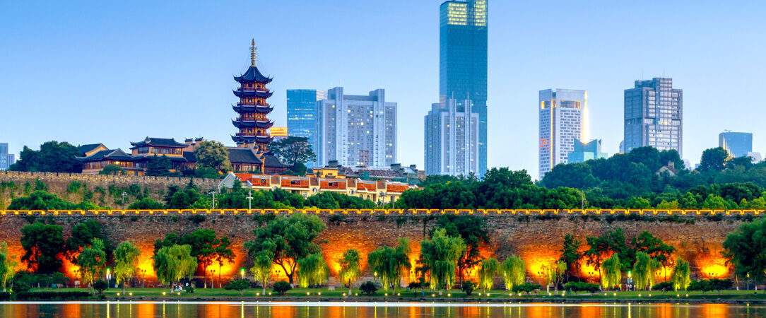 Métropoles de Chine et Escapade à Hong Kong - Circuit de 10 ou 12 nuits à travers les grandes métropoles et les trésors millénaires de la Chine, de la Grande Muraille aux canaux de Suzhou avec extension possible à Hong Kong. - Chine : Pékin, Xi'an, Shanghai & Hong Kong