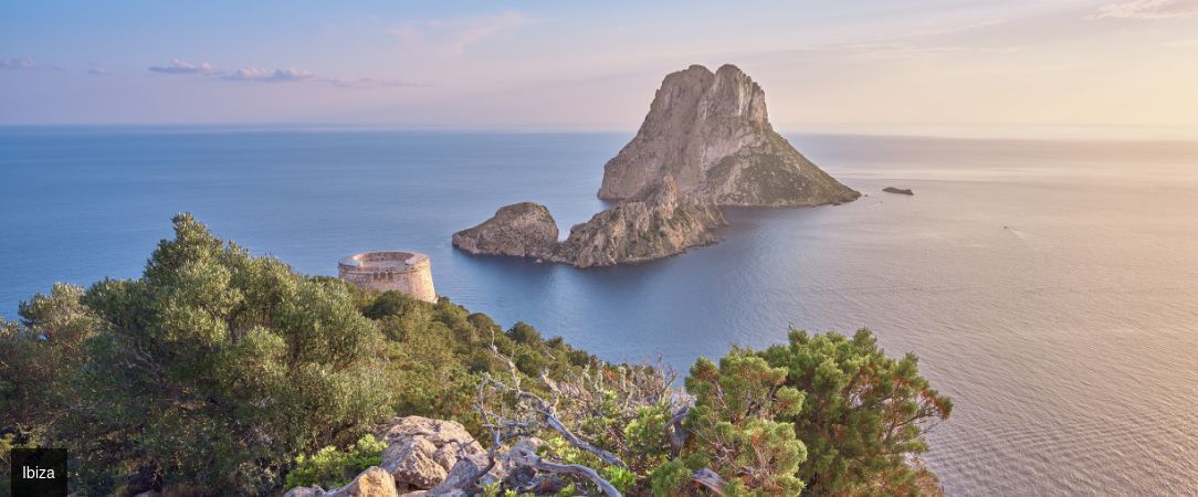 AluaSoul Ibiza ★★★★ - Adults Only +16 - Escapade adults only en demi-pension au cœur d'Ibiza, les pieds dans l'eau à Es Canar. - Ibiza, Espagne