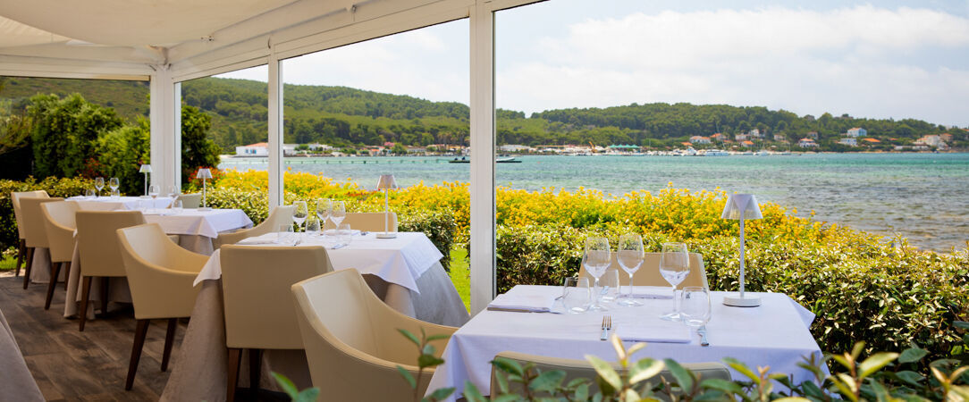 Hotel Corte Rosada Affiliated by Meliá ★★★★ Jet tours Signature - Adults Only 16+ - Une escapade entre adultes dans la pinède sarde de Porto Conte, entre eaux marines protégées et Spa aux fragrances de Sardaigne. - Sardaigne, Italie