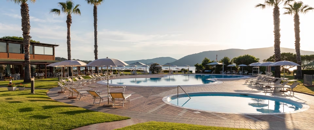 Hotel Corte Rosada Affiliated by Meliá ★★★★ Jet tours Signature - Adults Only 16+ - Une escapade entre adultes dans la pinède sarde de Porto Conte, entre eaux marines protégées et Spa aux fragrances de Sardaigne. - Sardaigne, Italie