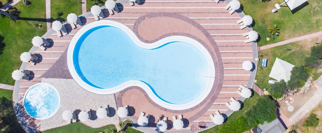 Hotel Corte Rosada Affiliated by Meliá ★★★★ Jet tours Signature - Adults Only 16+ - Une escapade entre adultes dans la pinède sarde de Porto Conte, entre eaux marines protégées et Spa aux fragrances de Sardaigne. - Sardaigne, Italie