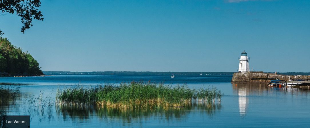 Suède, de Stockholm aux Rivages - Découvrez la Suède authentique au volant, de Stockholm la Venise du Nord aux falaises de Bohuslan, en passant par les forêts de Dalécarlie et les rives du lac Vänern. Un voyage entre nature, culture et grands espaces nordiques. - Suède