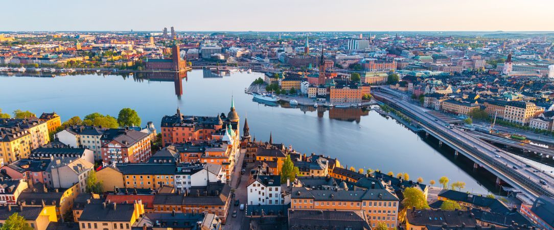 Suède, de Stockholm aux Rivages - Découvrez la Suède authentique au volant, de Stockholm la Venise du Nord aux falaises de Bohuslan, en passant par les forêts de Dalécarlie et les rives du lac Vänern. Un voyage entre nature, culture et grands espaces nordiques. - Suède