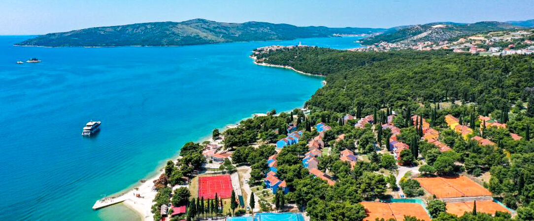 Club Coralia Appartements Medena ★★★★ - Une escapade conviviale parfaite pour découvrir les trésors de la côte dalmate. - Split, Croatie