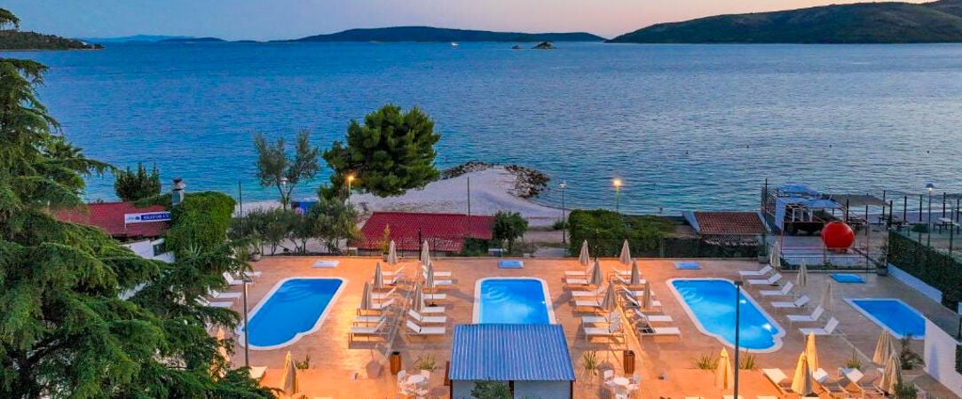 Club Coralia Appartements Medena ★★★★ - Une escapade conviviale parfaite pour découvrir les trésors de la côte dalmate. - Split, Croatie