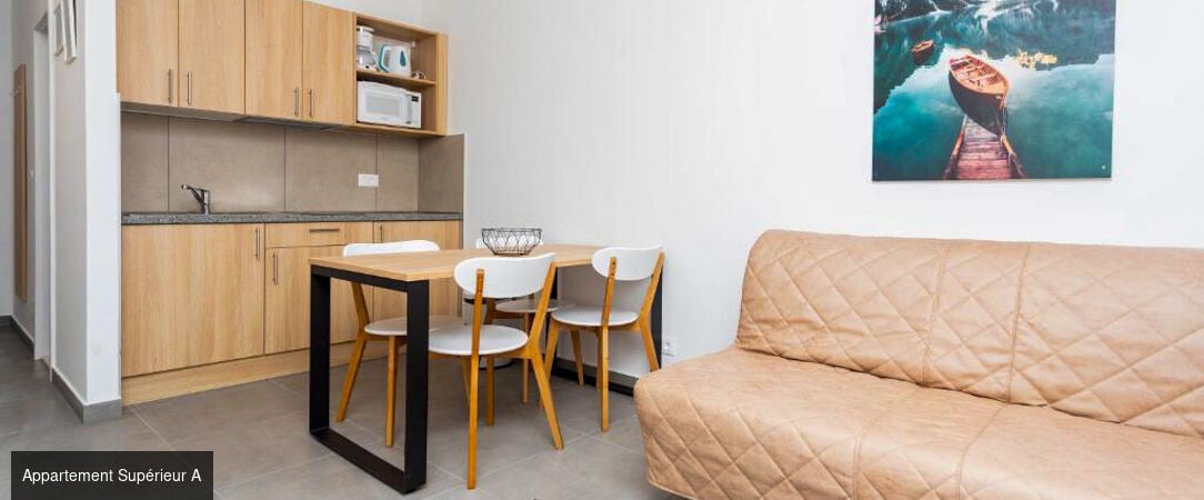 Club Coralia Appartements Medena ★★★★ - Une escapade conviviale parfaite pour découvrir les trésors de la côte dalmate. - Split, Croatie