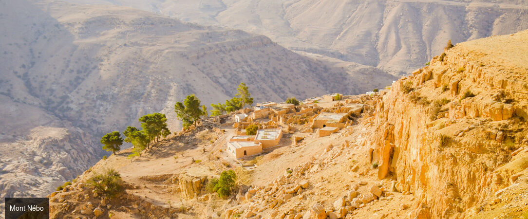 Voyage au cœur de la Jordanie - Circuit groupé de 7 nuits à la découverte des sites antiques de Pétra, des paysages lunaires du Wadi Rum et des eaux salées de la mer Morte. - Jordanie : Amman, Pétra & Wadi Rum