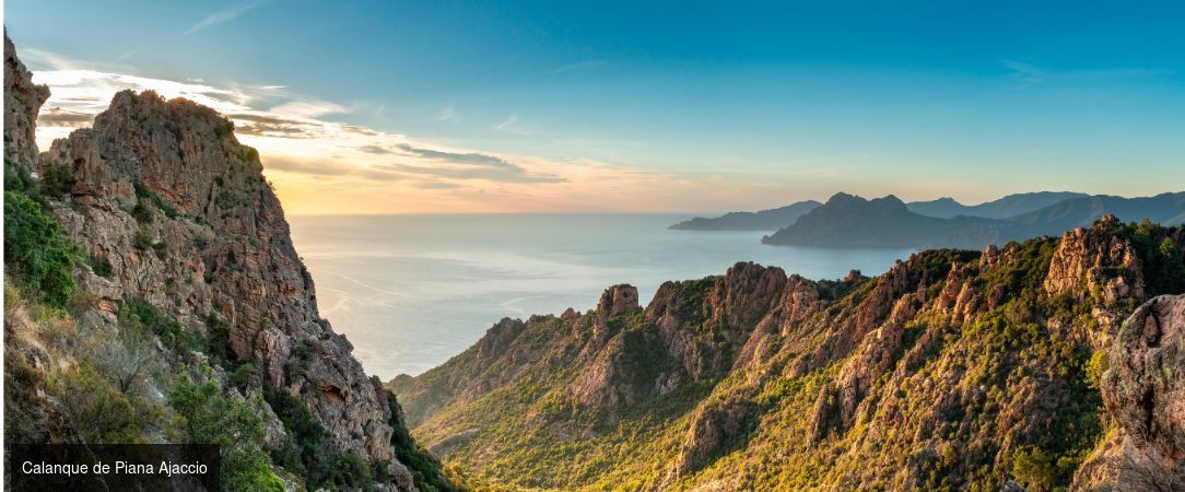 Grand tour de Corse, l'île de beauté révèle ses trésors - Croisière de 7 nuits autour de la Corse, entre citadelles perchées, calanques spectaculaires et traditions insulaires. - Corse, France