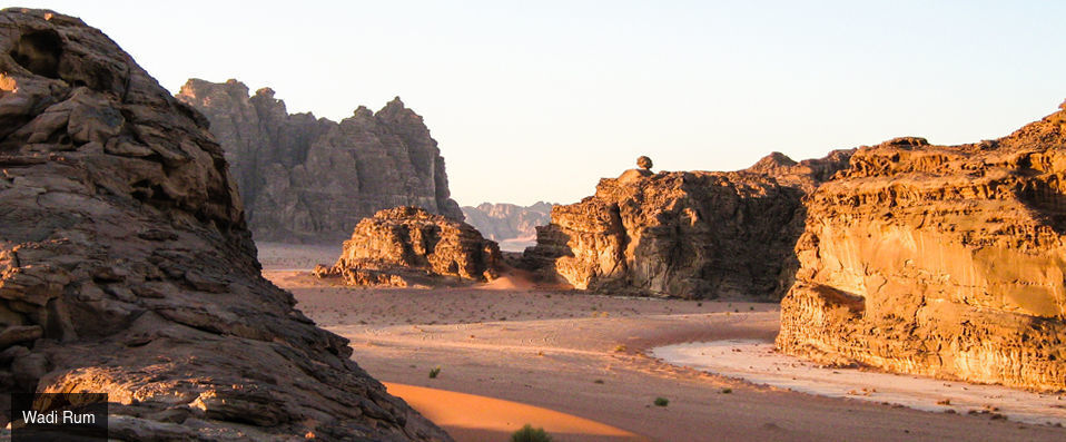 Terres sacrées de Jordanie - Circuit privatif de 7 nuits entre trésors antiques, déserts mythiques et paysages sacrés. - Jordanie : Amman, Pétra & Wadi Rum